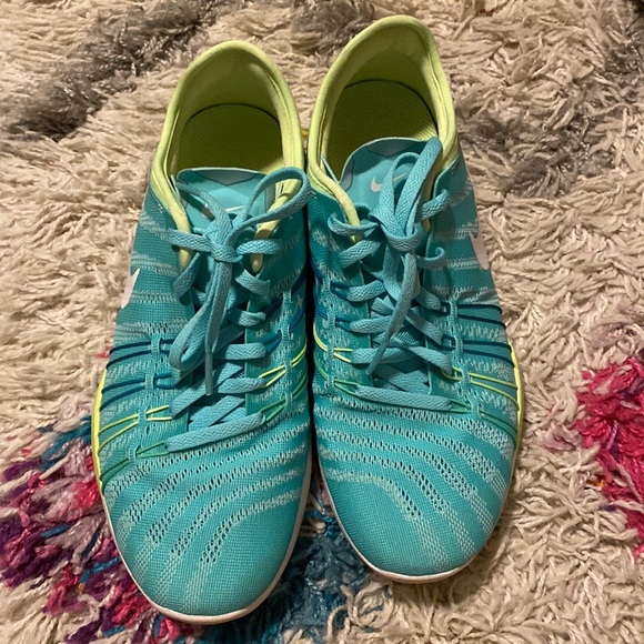 Nike Free - Picture 2 of 6